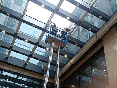 跟着宁波百安森看看建筑防爆膜功能作用